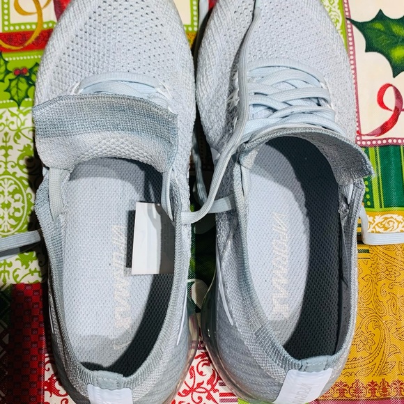 Nike VaporMax sneakers. - Picture 10 of 14